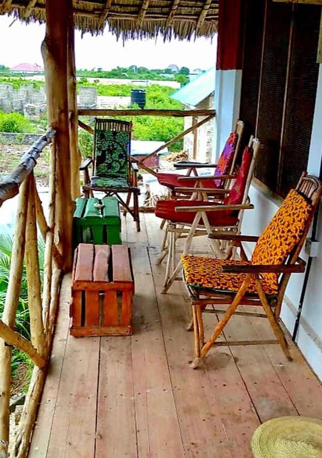 Bed and Breakfast Kilimani House Нунгви Экстерьер фото