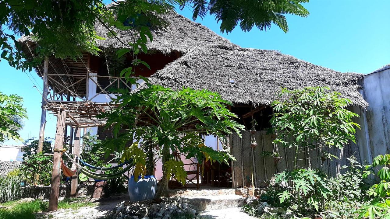 Bed and Breakfast Kilimani House Нунгви Экстерьер фото